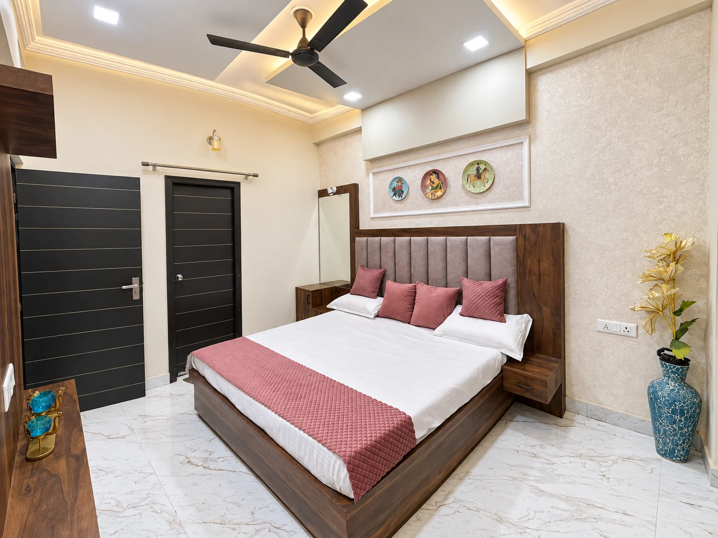 500 sq ft 1 BHK Flat - Bedroom feature-wall design